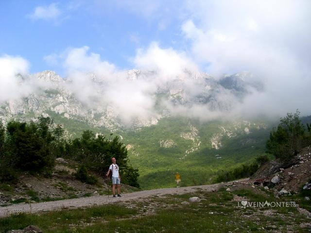 Белая скала Горы Румия