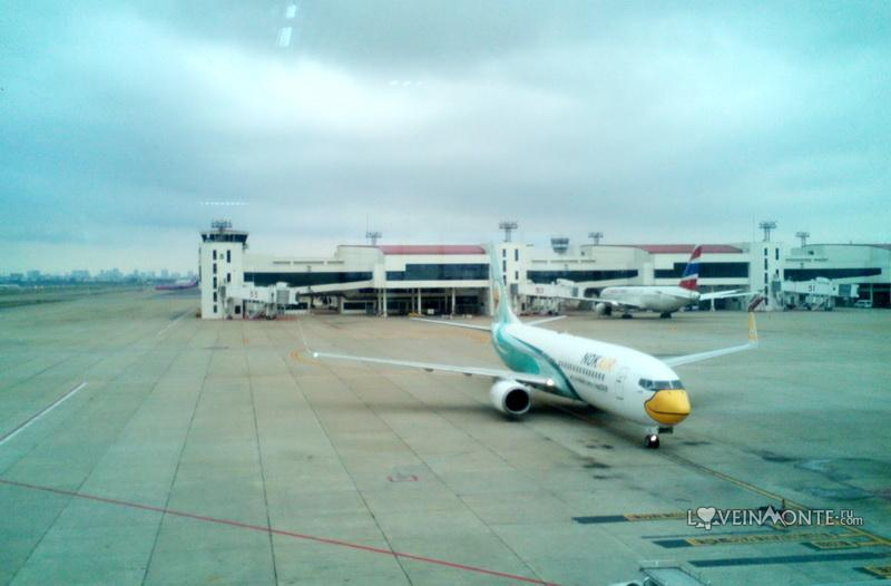 Самолет Nokair
