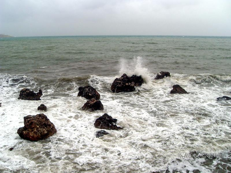 Море в Черногории зимой