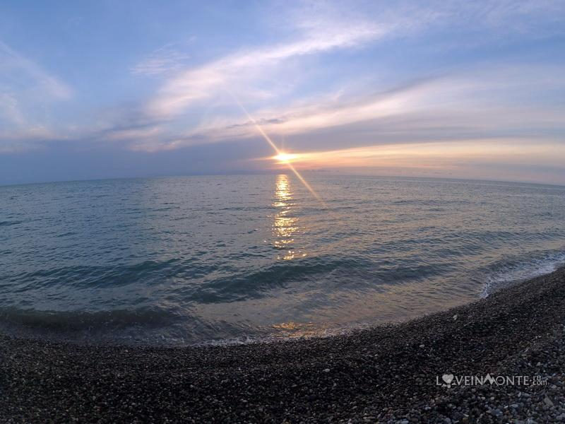 Пляж Квариарти на закате