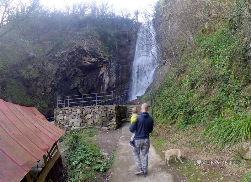 Водопад Махунцети