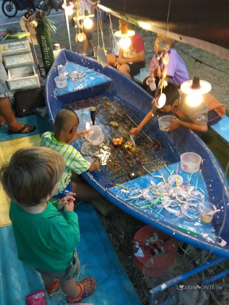 Детский праздник в деревне Као Тао