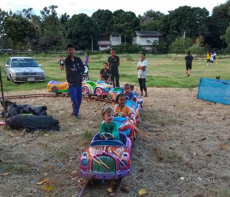 Детский праздник в деревне Као Тао